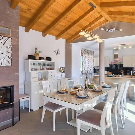 Giovanni Holiday home Pamici