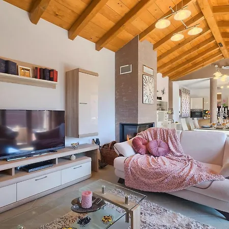 Giovanni Holiday home Pamici